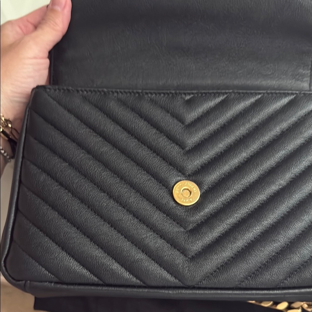 🥳HP🥳🔥Yves Saint Laurent Black College Chevron Cross Body Bag🔥 - Picture 13 of 17